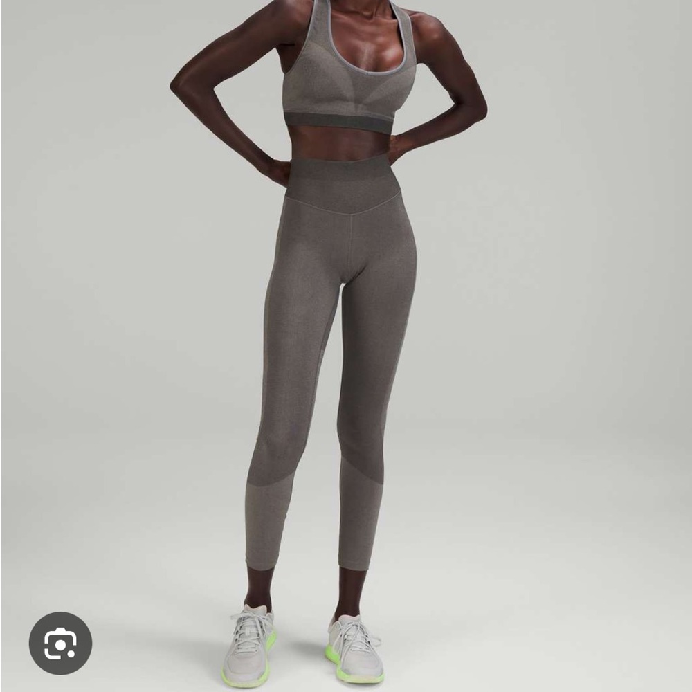 Lululemon Seamless Training High-Rise Leggings 25” Size 6